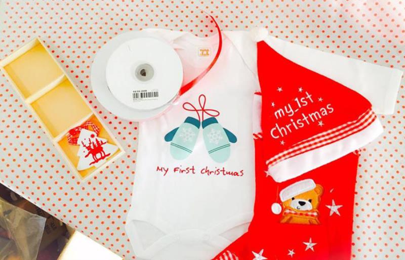 Firstimemommy - First Τime Christmas!