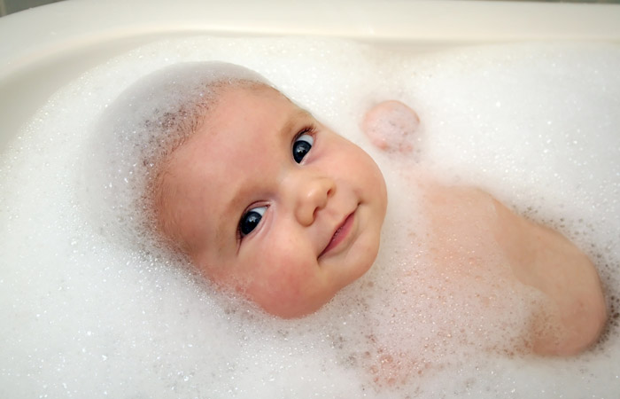 newborn bath 2